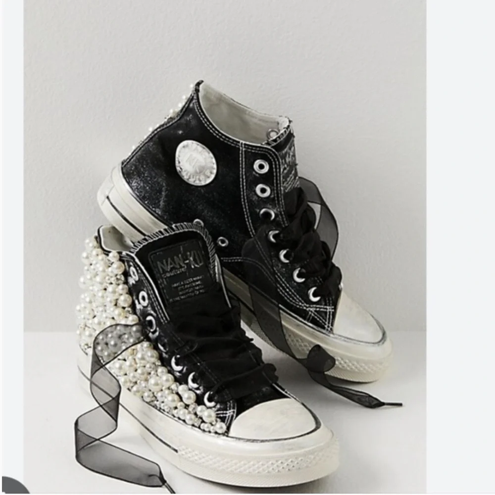 NAN-Ku Free People‎ Crush High Top Sneakers Pearl Embellished Black 39